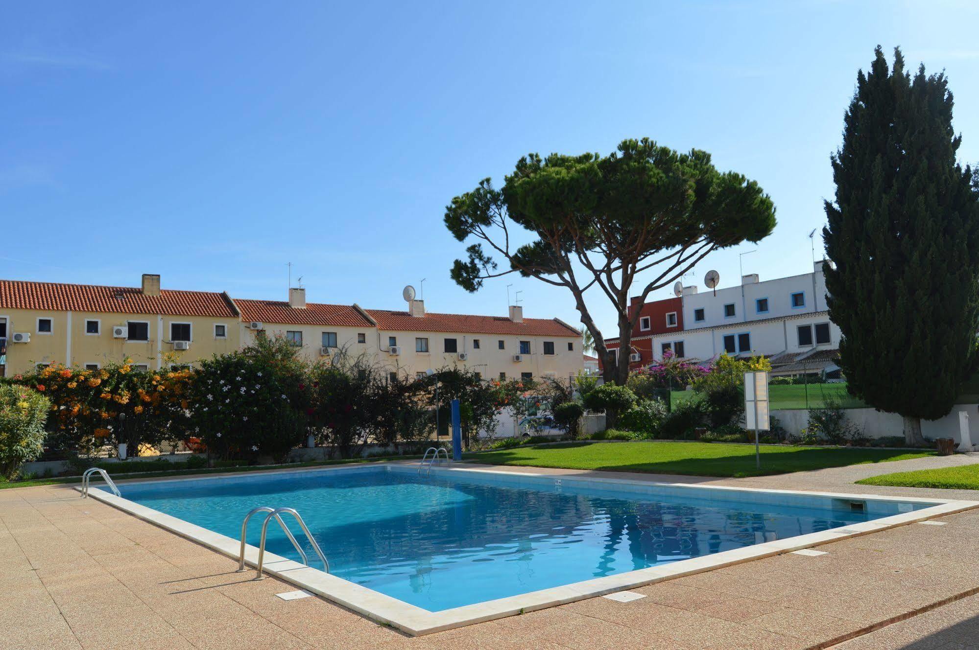 Mouraliz By Hd - Marina Apart Otel 3*